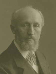 Portraitphoto von Adolf Rebhuhn